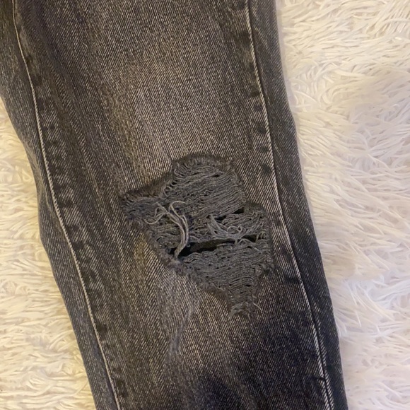 Black mom jeans! Size 0 (extra small) ,worn twice, good condition:) - Picture 3 of 4